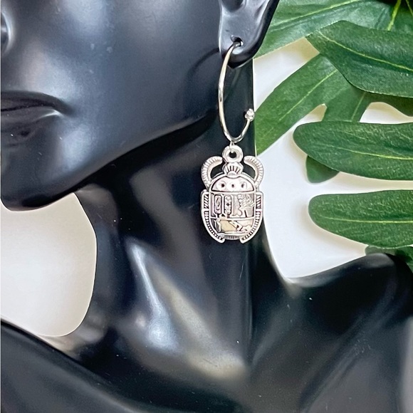 Ancient Egyptian Earrings - Protection Earrings - Egyptian Scarab Beetle Hoops - Picture 5 of 9